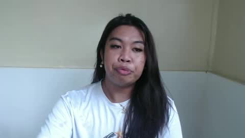 Snapshot of hoelykarina chatting on 06.24.26 Karina3 online show from 06.24.26