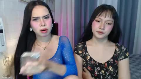 Snapshot of hoelymolly chatting on 04.30.26 hoelymolly online show from 04.30.26