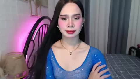 Snapshot of hoelymolly chatting on 06.11.26 hoelymolly online show from 06.11.26
