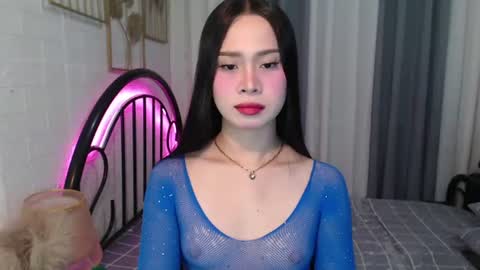 Snapshot of hoelymolly chatting on 07.02.26 hoelymolly online show from 07.02.26