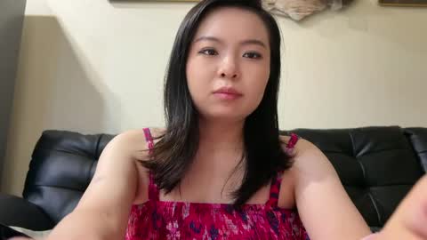 Snapshot of hola_sunflower chatting on 06.04.26 amy online show from 06.04.26