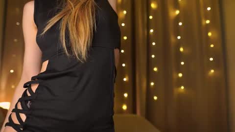 Moni Monica online show from 12.02.25