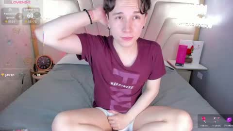 Snapshot of hollannd_ chatting on 06.27.26 Holland online show from 06.27.26