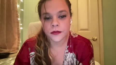 Hollys Drive threw Side Of CB. online show from 12.14.24