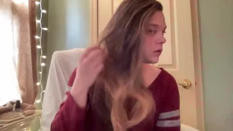 Hollys Drive threw Side Of CB. online show from 12.29.24