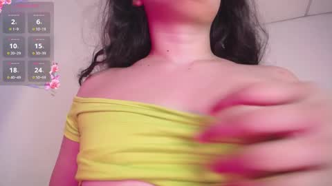 holly_16 online show from 12.06.24