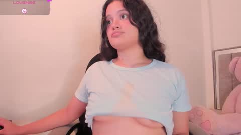 holly_16 online show from 02.22.26