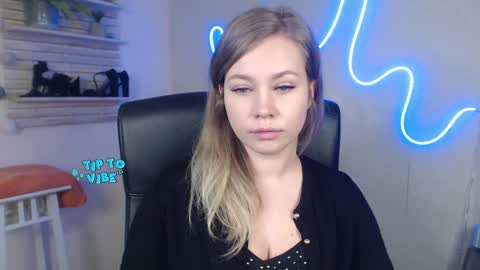 Snapshot of holly_bb95 chatting on 12.30.24 Holly online show from 12.30.24