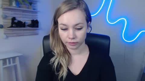 Snapshot of holly_bb95 chatting on 01.02.25 Holly online show from 01.02.25