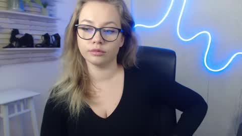 Snapshot of holly_bb95 chatting on 01.29.25 Holly online show from 01.29.25