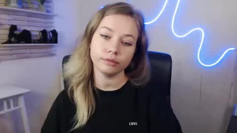 Snapshot of holly_bb95 chatting on 01.30.25 Holly online show from 01.30.25