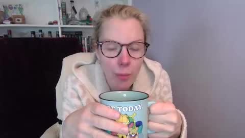 holly_bourbon online show from 03.16.26