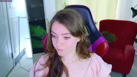 Snapshot of holly_kittenss chatting on 07.22.26 Lana online show from 07.22.26