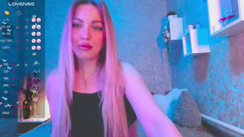 holly_molly8 online show from 12.21.24