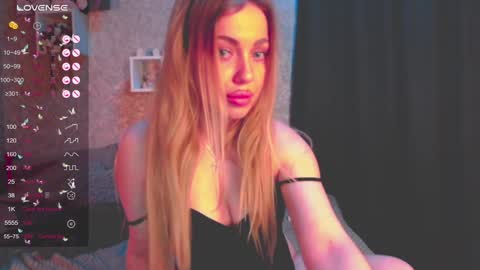 holly_molly8 online show from 01.16.25