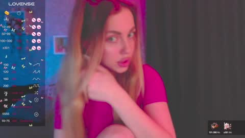 holly_molly8 online show from 01.25.25