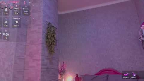 holly_molly8 online show from 10.10.25