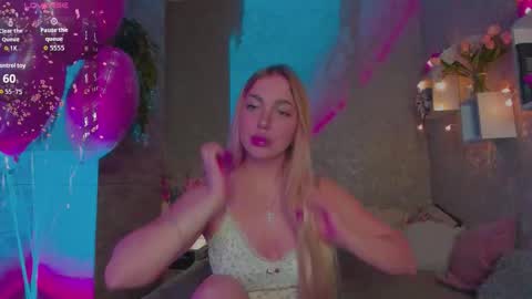 holly_molly8 online show from 02.18.26