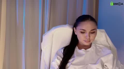 Snapshot of hollyextra chatting on 02.08.25 hollyextra online show from 02.08.25