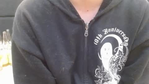 Holly Hawkes online show from 02.03.25