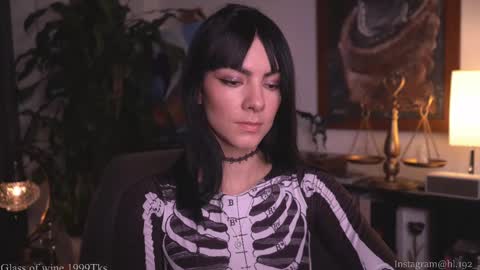 Holly Linder online show from 03.01.25