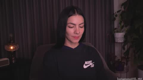 Holly Linder online show from 09.18.25