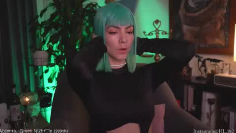 Holly Linder online show from 09.27.25