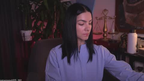 Holly Linder online show from 03.26.26