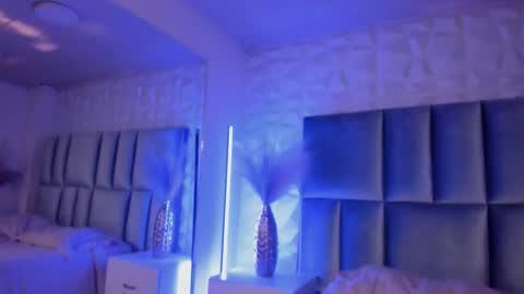 hollypeach_ online show from 03.12.26