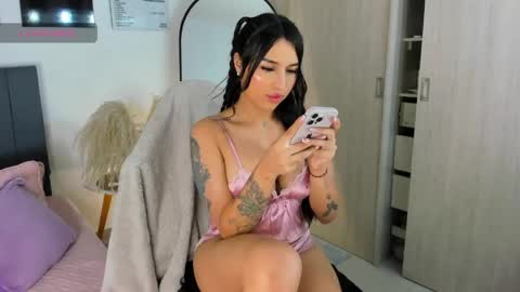 Snapshot of hollyprincess_2 chatting on 05.03.26 holly princess mermaid online show from 05.03.26
