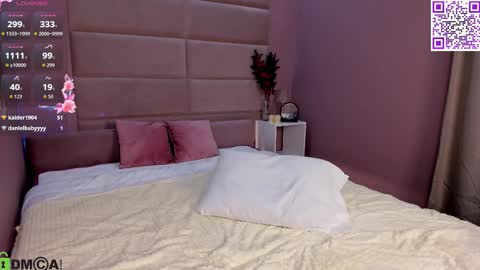 Holly online show from 02.08.26