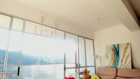 hollyshit_ online show from 12.08.24