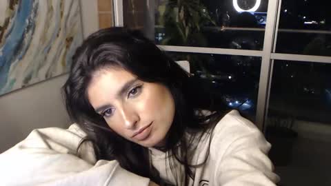 hollyshit_ online show from 01.30.25