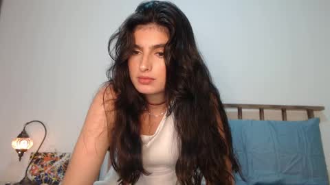 hollyshit_ online show from 02.22.25