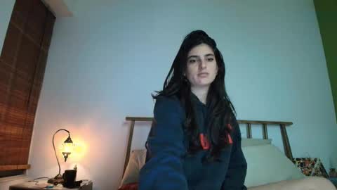 hollyshit_ online show from 02.10.26