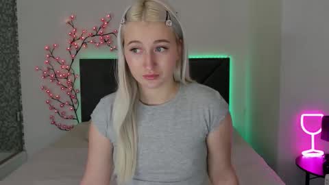 HollyTaillor online show from 01.14.26