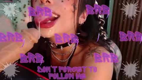 Snapshot of hollyxx_ chatting on 01.29.25 holly online show from 01.29.25
