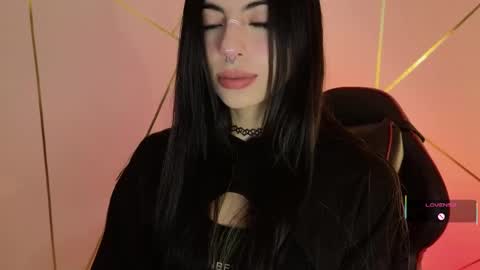 Snapshot of hollyxx_ chatting on 02.11.25 holly online show from 02.11.25