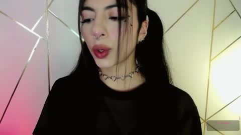 Snapshot of hollyxx_ chatting on 03.01.25 holly online show from 03.01.25