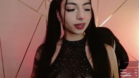 Snapshot of hollyxx_ chatting on 03.05.25 holly online show from 03.05.25