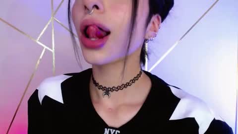 Snapshot of hollyxx_ chatting on 03.12.25 holly online show from 03.12.25