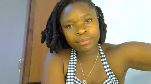 Snapshot of holy_ebony chatting on 04.26.26 holy_ebony online show from 04.26.26