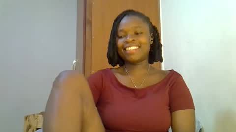 Snapshot of holy_ebony chatting on 04.27.26 holy_ebony online show from 04.27.26