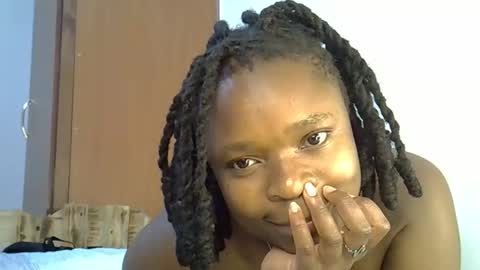 Snapshot of holy_ebony chatting on 04.29.26 holy_ebony online show from 04.29.26