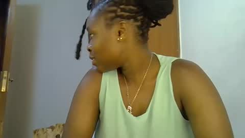 Snapshot of holy_ebony chatting on 05.06.26 holy_ebony online show from 05.06.26