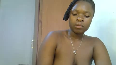 Snapshot of holy_ebony chatting on 05.09.26 holy_ebony online show from 05.09.26