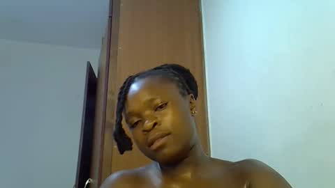 Snapshot of holy_ebony chatting on 05.11.26 holy_ebony online show from 05.11.26
