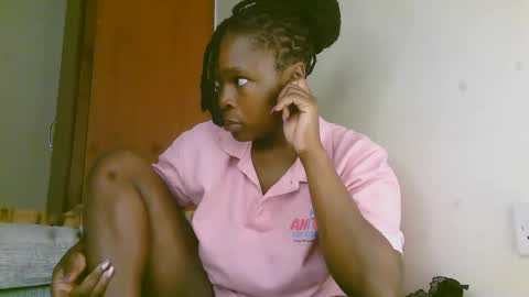 Snapshot of holy_ebony chatting on 05.13.26 holy_ebony online show from 05.13.26