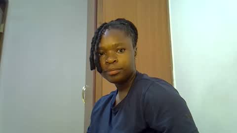 Snapshot of holy_ebony chatting on 05.15.26 holy_ebony online show from 05.15.26