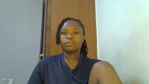 Snapshot of holy_ebony chatting on 05.18.26 holy_ebony online show from 05.18.26